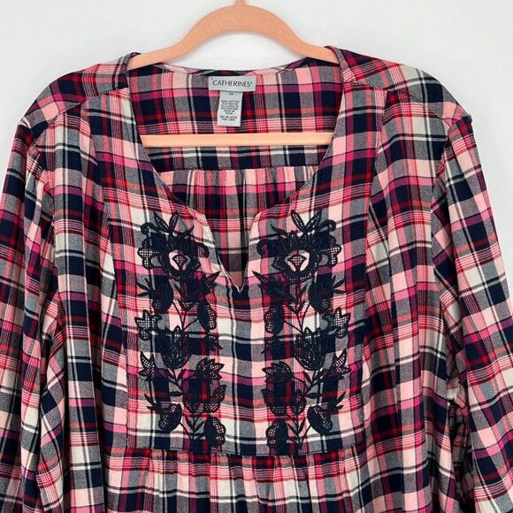 Catherines Womens Country Plaid Embroidered Top 3X Lightweight Western Cherry - Picture 3 of 5
